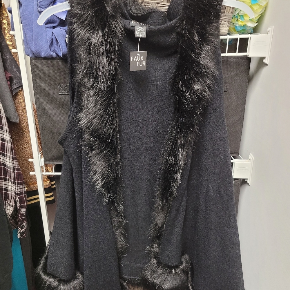 OSFA Plus Faux Fur Trimmed Vest